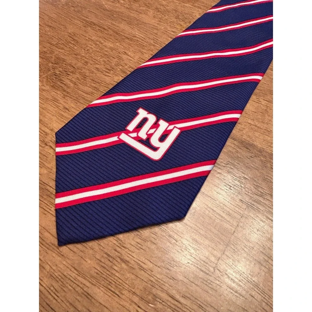 NFL New York Giants Mens Necktie Blue Red White Striped Logo Silk Blend Tie